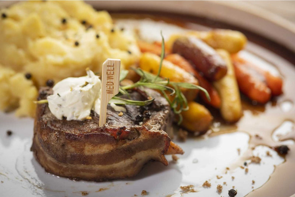 TableCraft MEDWELL "Med Well" 3-1/2" Bamboo Temperature Meat Marker Pick - 100/Pack