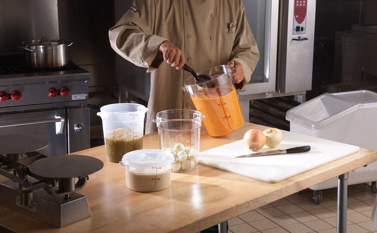 Cambro RFSCW2135 Camwear Round Food Storage Container 2 qt. - Clear