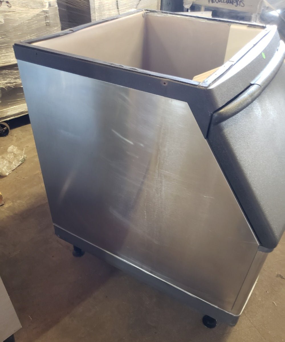 Used Restaurant Equipment - Manitowoc S400 Stainless Steel Ice Bin 30"W x 34"D x 38"H - 290 lb. Capacity