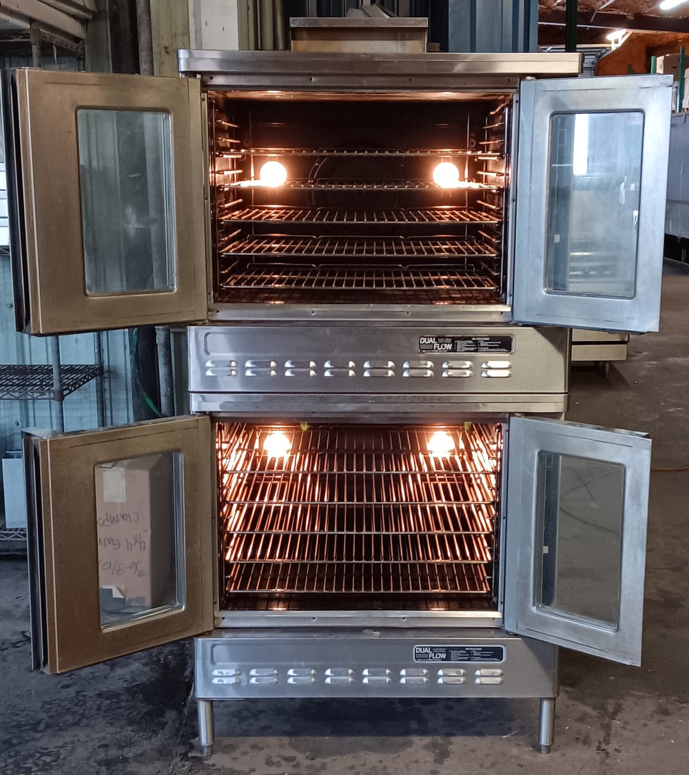 Used Restaurant Equipment - Blodgett DFG-100 DBL Double-Deck Full Size Natural Gas Convection Oven - 110,000 BTU