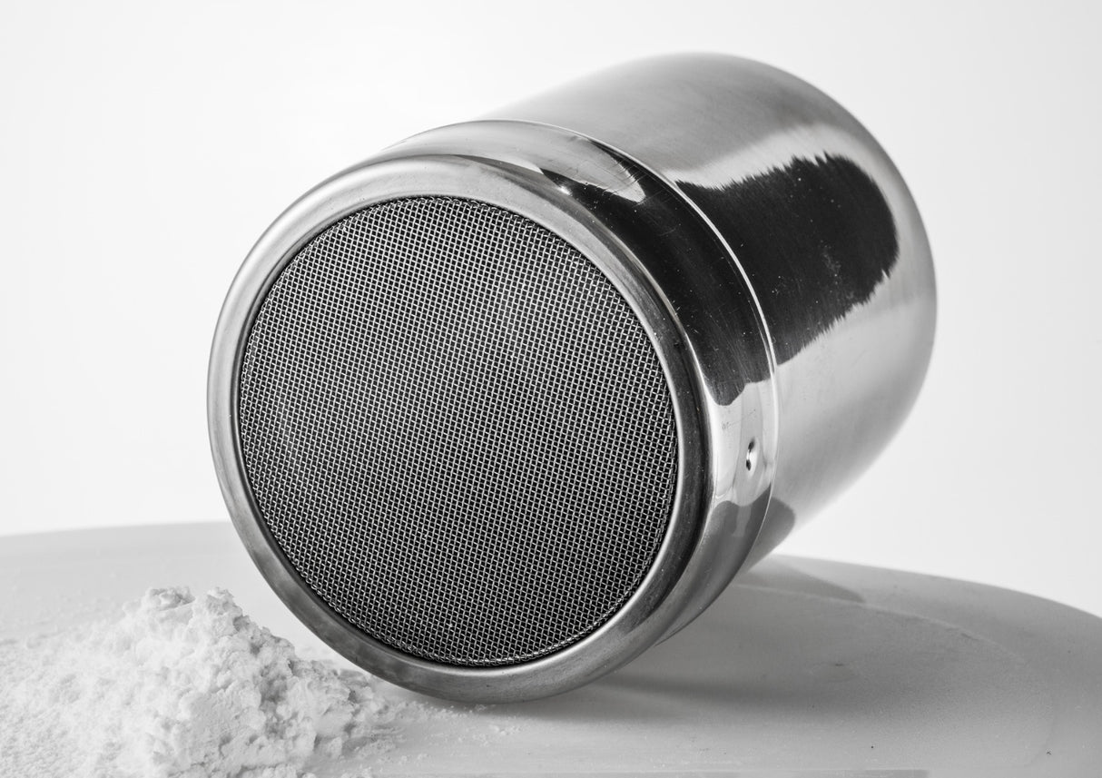 Winco SSD-10 Stainless Steel Powdered Sugar Dispenser / Shaker with White Plastic Cap 10 oz. - 12/Case