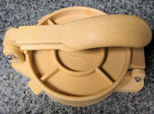 Jayhawk TPP65 Plastic Manual Tortilla Press 6-1/2" Dia. - Beige