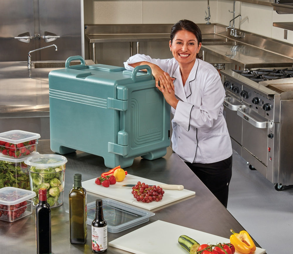 Cambro UPC300110 Ultra Pan Carrier Front Loading Insulated Food Pan Carrier 17" 36 qt. - Black - (4) Full Size 2-1/2" Deep Pan Capacity