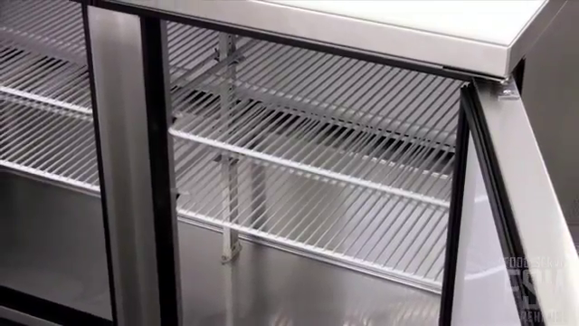 True TSSU-72-18-HC 3-Section 3 Door Refrigerated Salad/Sandwich Prep Table 72" - Holds (18) 1/6 Size Pans - 115v
