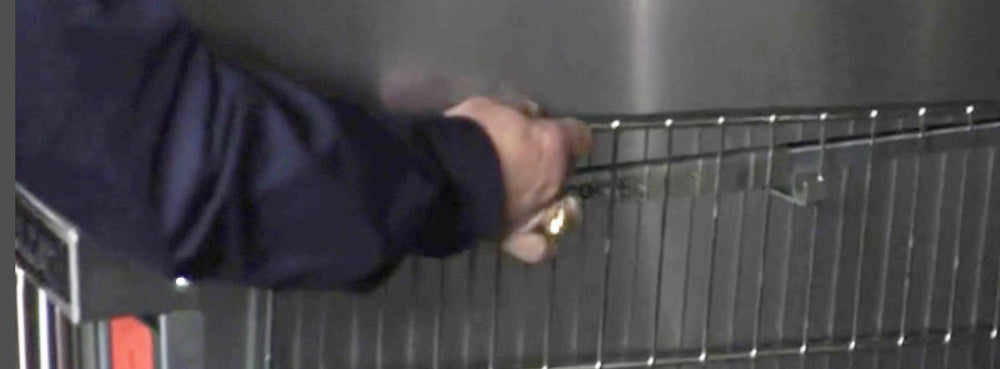 Vulcan VC4GD-LP Single-Deck Full Size Propane Gas Convection Oven with Solid State Controls and Legs 40" - 50,000 BTU