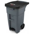 Rubbermaid 1971944 BRUTE Step-On Rollout Container / Wheeled Rectangular Trash Can with Lid 32 gal. - Gray